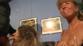 Raus Aus Den Klamotten! / Togliti i vestiti! (2010)